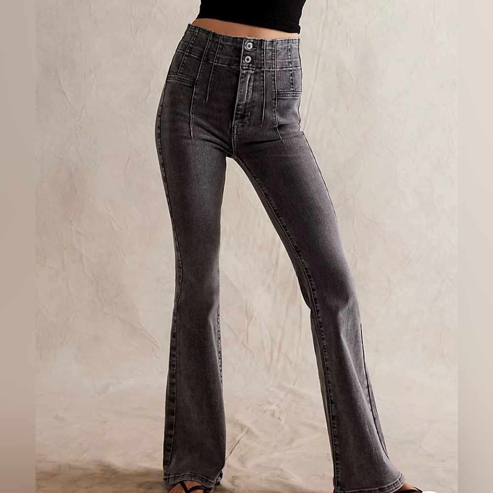 Free People We The Free Jayde Flare Jeans Size 32